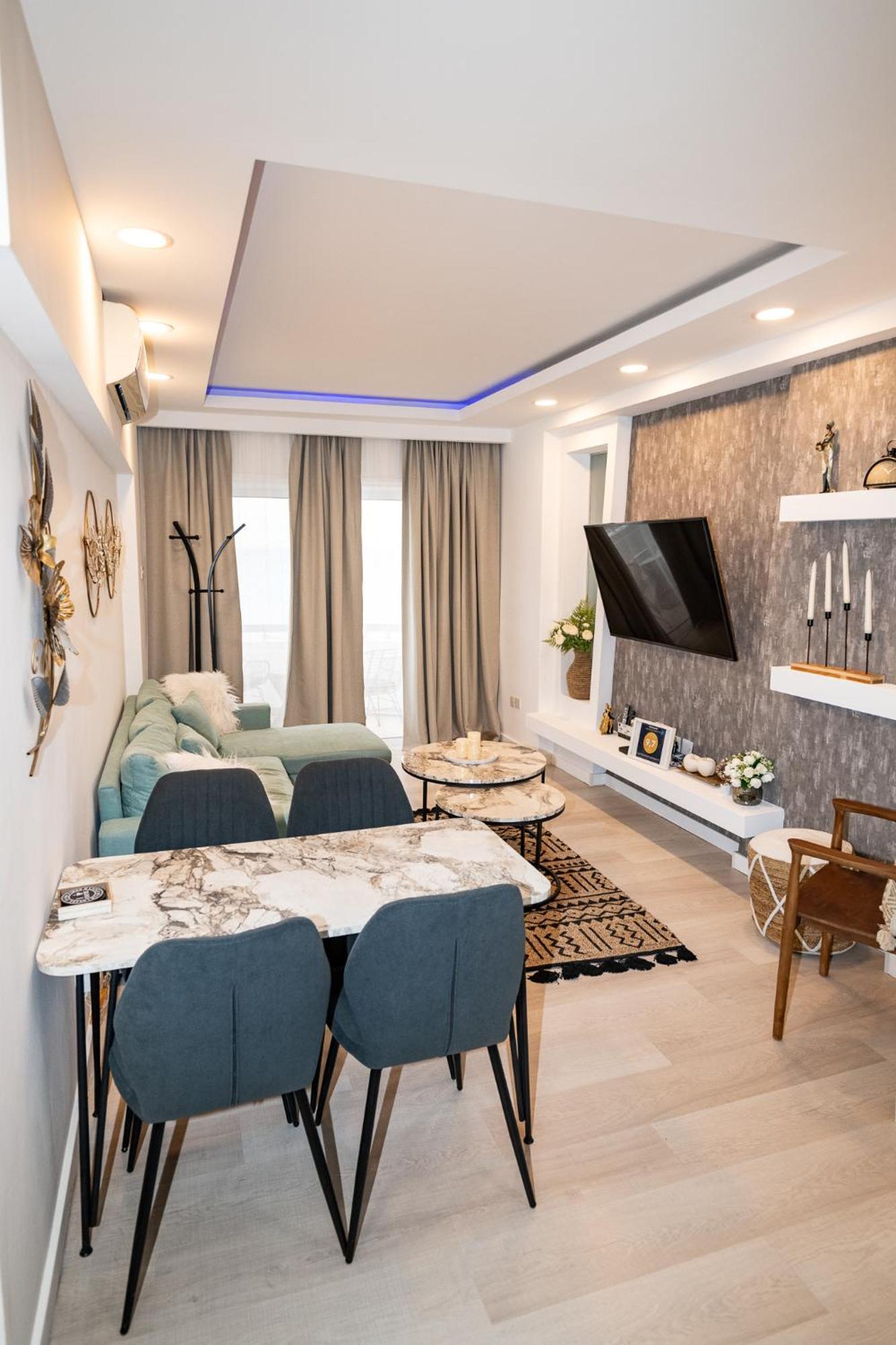 Lazuli Sea View Beachfront Ap 21 Larnaca Exteriér fotografie
