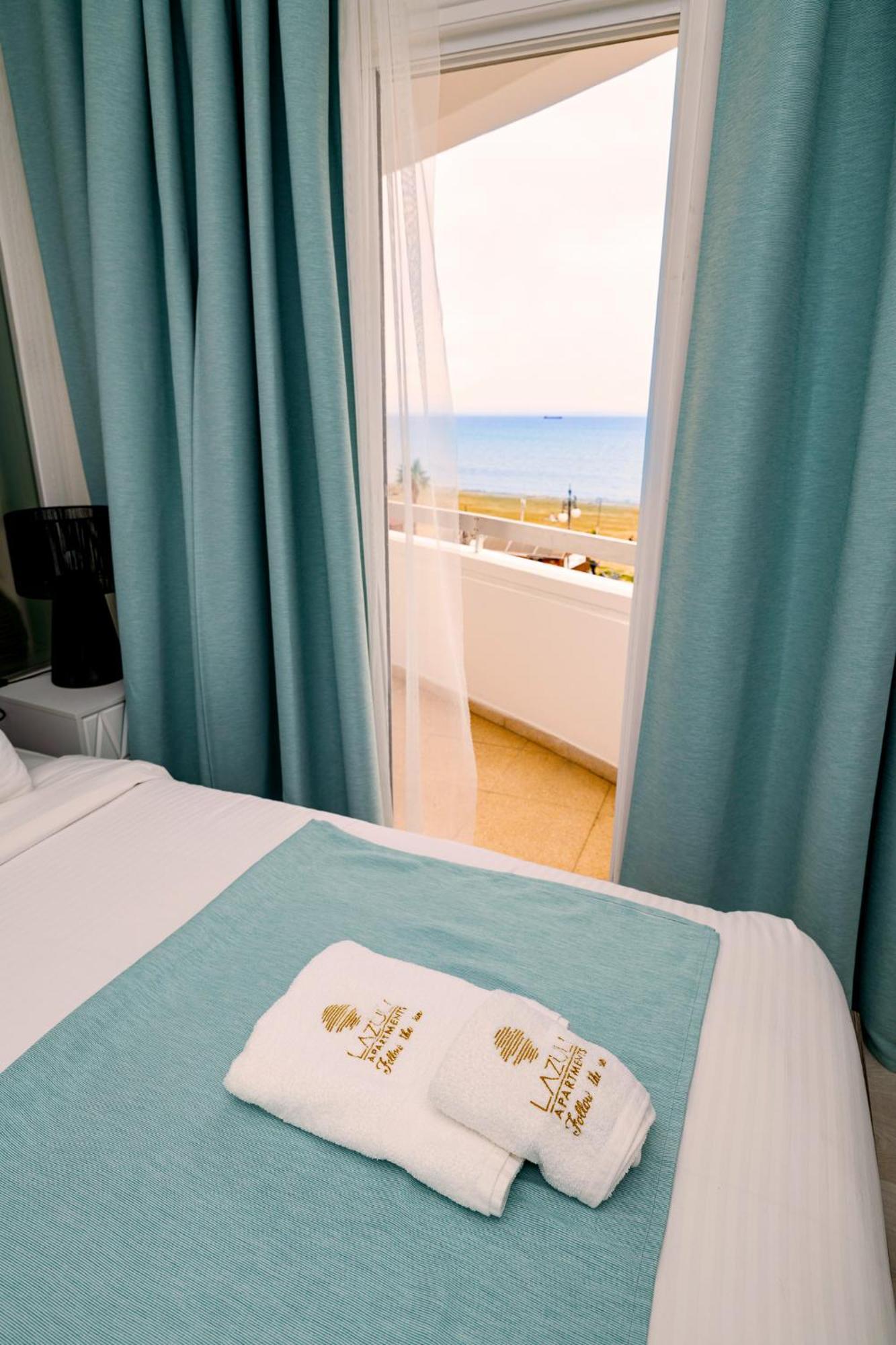 Lazuli Sea View Beachfront Ap 21 Larnaca Exteriér fotografie