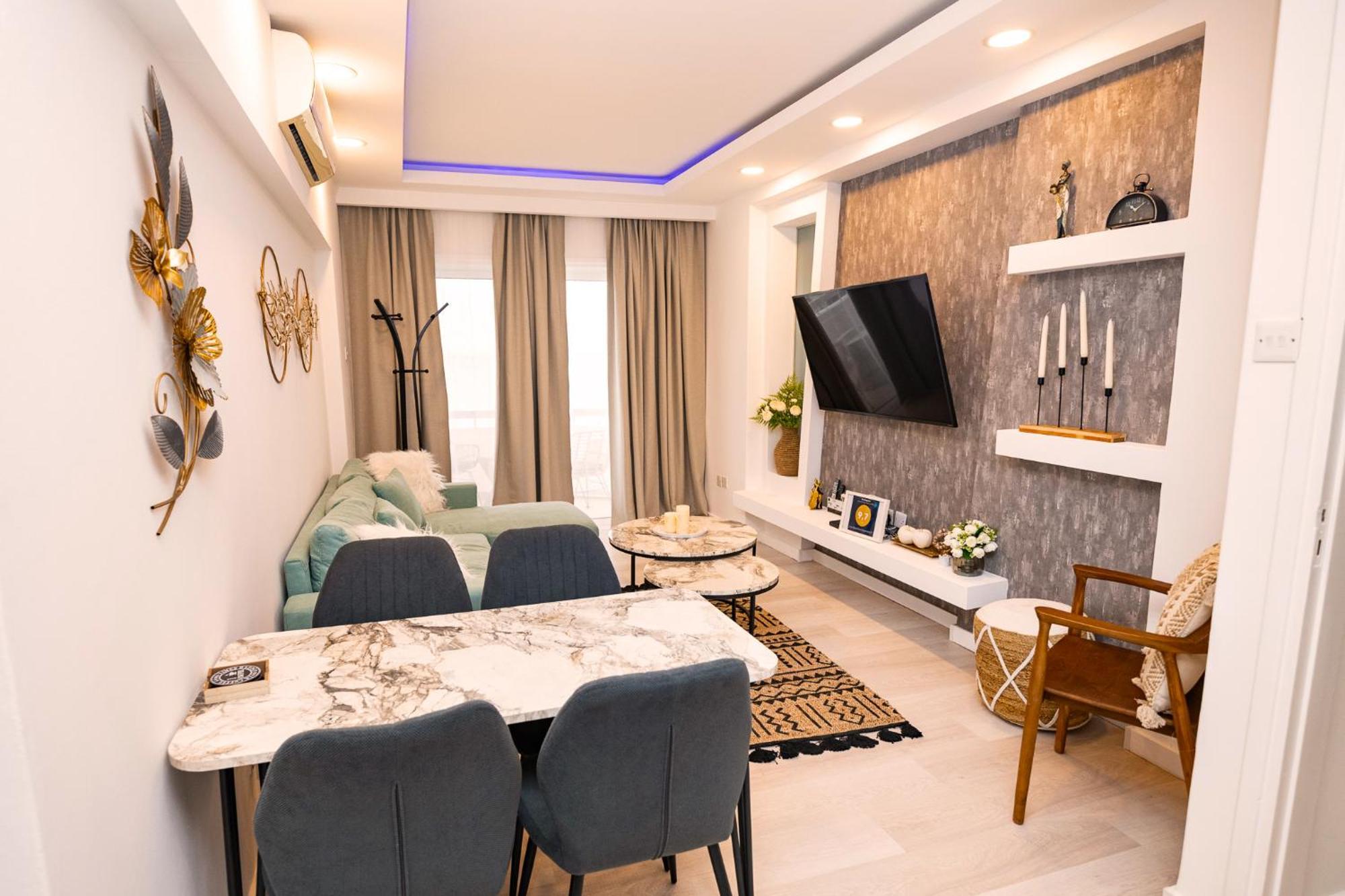 Lazuli Sea View Beachfront Ap 21 Larnaca Exteriér fotografie